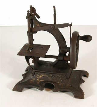 Ca1900 Miniature Cast Iron Toy Sewing Machine Muller 20 Childs Machine