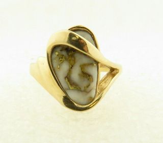 Vintage 14 Kt Ring Set W/a Form Gold In Quartz.