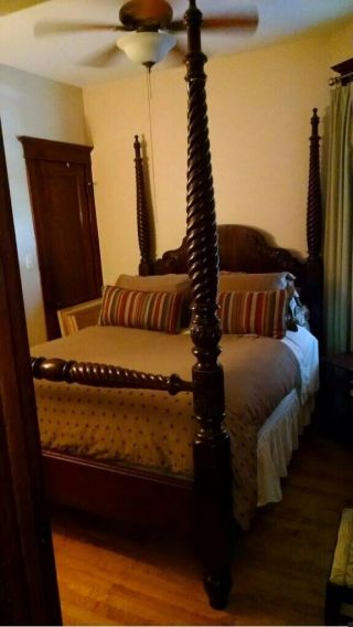 Victorian Bed Frame,  Mahogany Queen Size