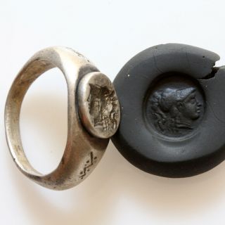 Very Rare - Circa 50 Bc 100 Ad Roman Silver Seal Ring With Athena Head Depiction