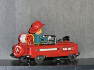 1950 ' s Japan TN Nomura Fire Chief Car Tin B/O Toy,  great 9