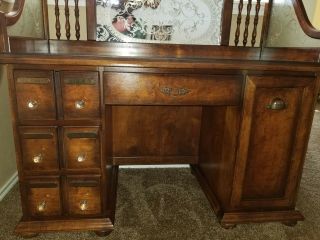 VINTAGE EXECUTIVE DESK LEATHER TOP AND ETCHED GLASS BACK 4