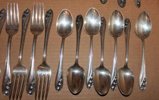 Vintage 1950 Gorham LILY OF THE VALLEY 44 Piece Sterling Silver Flatware Set 5