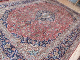 A Wonderful Old Handmade Kashaen Xl Oriental Carpet (408 X 288 Cm)