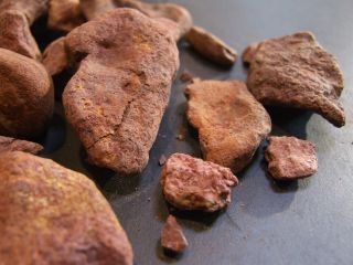 ABORIGINAL Red Raw Ochre Pebles - South West Queensland Australia 2