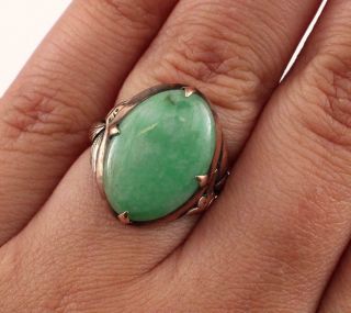 1920s Antique 14kt Yellow Gold Jade Ring,  Art Deco Leaf Design,  Nr