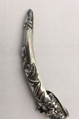 RARE ANTIQUE CHINESE SILVER NAIL GUARD HALLMARKED,  A FROG AND FLOWERS 9CMS (993) 4