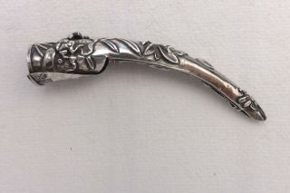 RARE ANTIQUE CHINESE SILVER NAIL GUARD HALLMARKED,  A FROG AND FLOWERS 9CMS (993) 9