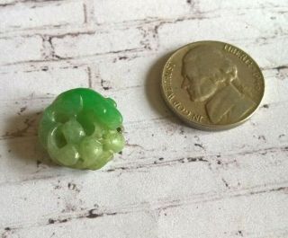 Antique Dynastie Qing Chinese Hand Carved Green Jade Ornament Bead Amulet