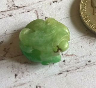 Antique Dynastie Qing Chinese Hand Carved Green Jade Ornament Bead Amulet 8