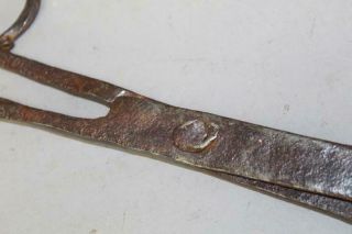 RARE 18TH C AMERICAN WROUGHT IRON PIPE TONGS EARLY FORM GREAT DECORATED HANDLES 3