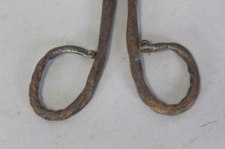RARE 18TH C AMERICAN WROUGHT IRON PIPE TONGS EARLY FORM GREAT DECORATED HANDLES 4
