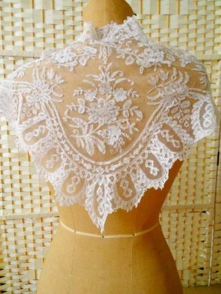 A Stunning Antique Victorian Brussels Lace Applique C.  1880