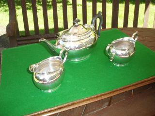 Sterling Silver 3 Piece Tea Set by Wm Hutton,  London 1927.  854 gms,  Not scrap. 4