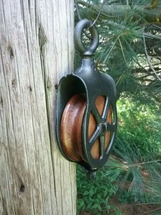Antique / Vintage Cast Iron Barn Pulley Old Farm Tool Rustic Primitive 3