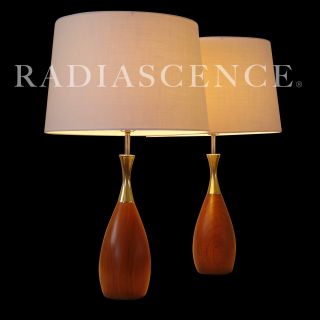 Pair Tony Paul Westwood Walnut Brass Modern Atomic Bowling Pin Table Lamps 1950s