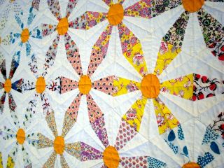 Vintage 30 ' s 1940 ' s Wagon Wheel Quilt hand quilted stitched 2
