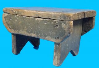 Antique American Cricket Footstool Square Nails Some Green Paint 2