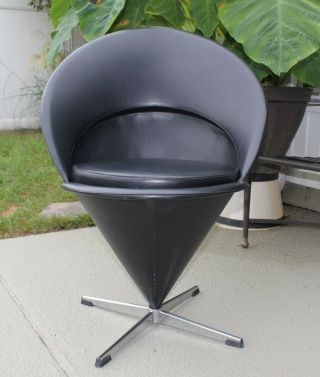 Verner Panton Cone Chair In Black 1669 Made In Denmark For ?.  Tempo