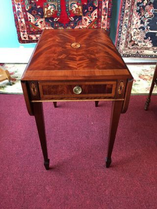 Hekman Inlaid Flame Mahogany End Table - - Delivery Available
