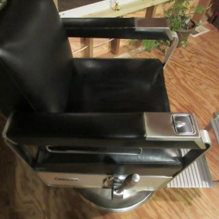 1960 THEO A KOCHS MARK I BARBER ' S CHAIR Black & Green Tattoo Barber Shop Salon 3