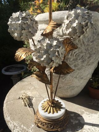 RARE old vnt Metal Italian Tole WHITE GOLD HYDRANGEAS flower floral Table Lamp 4