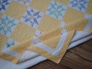 SO Pretty A Summer Cottage VINTAGE 30s Yellow Star QUILT Well Quilted 82x64 