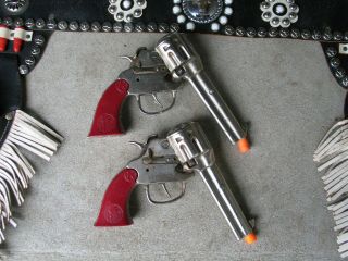 Vintage Holster & Two Cast Iron Cap Guns. 8