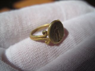 Antique and Children Roman Gold Ring,  I - III A.  D 5