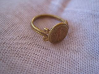 Antique and Children Roman Gold Ring,  I - III A.  D 8