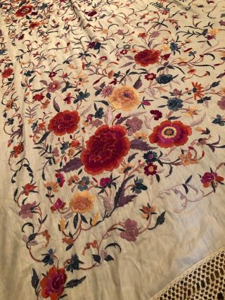 ANTIQUE CHINESE CANTON EMBROIDERED SILK SPANISH PIANO SHAWL EMBROIDERY 5