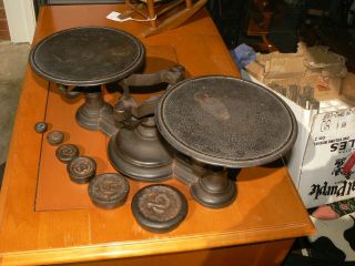 Vintage Cast Iron Balance Scale With Six Weights -,  Store Countertop (ds)