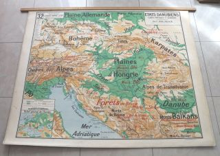 P Vidal - Lablache Vintage School Map.  No.  32 States Along The Danube.  (1m20x1m)