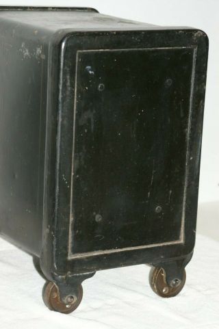 ANTIQUE SMALL PERSONAL SAFE VICTOR THE QUEEN COMBINATION SAFE EARLY 1900S 11