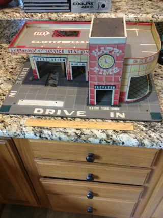 Deluxe Game Corp Tin Litho Happi Time Musical Servicegas Station.  Similar To Marx