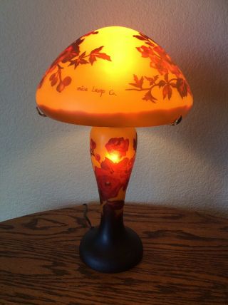 Mica Lamp Company Vintage Art Glass Desk/table Lamp W/ Mushroom Shape Shade