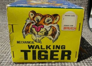 1966 MARX JAPAN MECHANICAL WALKING TIGER WIND - UP TOY - - 11