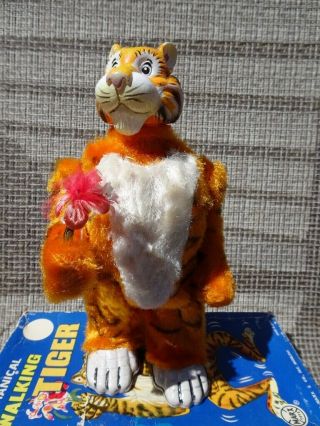 1966 MARX JAPAN MECHANICAL WALKING TIGER WIND - UP TOY - - 2