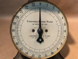 VTG COLUMBIA FAMILY SCALE LANDERS,  FRARY & CLARK,  BRITAIN,  CT USA 24 LBS 8