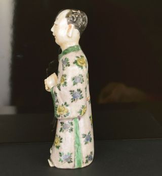 A VERY FINE 18TH / 19TH CENTURY CHINESE PORCELAIN FIGURE 6