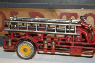 LARGE VINTAGE 1930 ' s 525 HUBLEY CAST IRON LADDER FIRE TRUCK with DRIVER 6