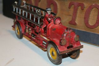 LARGE VINTAGE 1930 ' s 525 HUBLEY CAST IRON LADDER FIRE TRUCK with DRIVER 7