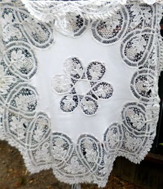 Exquisite Vintage Antique Hand Made Lace 48 " Round Linen Tablecloth