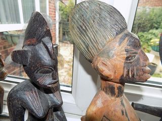 4 X VINTAGE HAND CARVED WOODEN TRIBAL AFRICAN FIGURES LARGEST 31.  75 cm tall 3