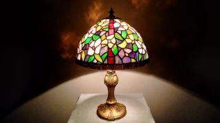 Vintage Tiffany Style Stained Glass Shade Antique Painted Base Night Light Lamp