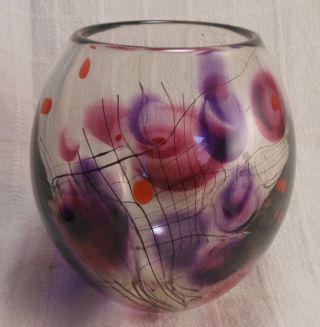 Very Fine Michigan Artist Herb Babcock 7.  5 " Studio Glass Image Vessel 1979