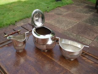 Sterling Silver 3 Piece Tea Set by Wm Hutton,  London 1900.  848 gms,  Not scrap. 5