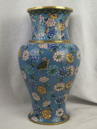19TH C CHINESE GILT CLOISONNE BLUE FLORAL BUTTERFLY VASE 2