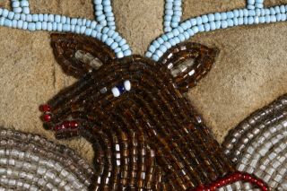 Pictorial Beaded Gauntlet Gloves / Native American Plateau - Plains / 1890 - 1920 ' s 11