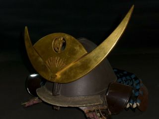 Tapped Gold Maetate Of Kabuto (helmet) Of Yoroi (armor) : 6.  7 × 11 " 70g